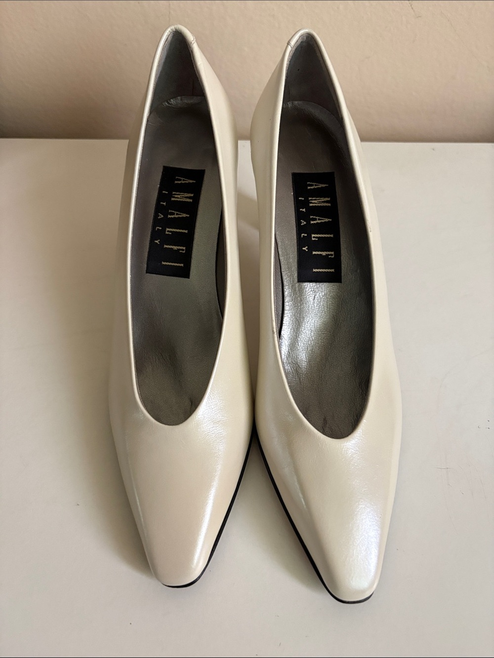 Amalfi Ivory Leather Pointed Pumps
